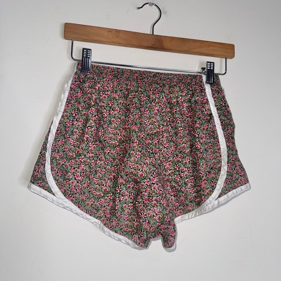 Ann Mashburn Floral Running Shorts - Picture 2 of 6